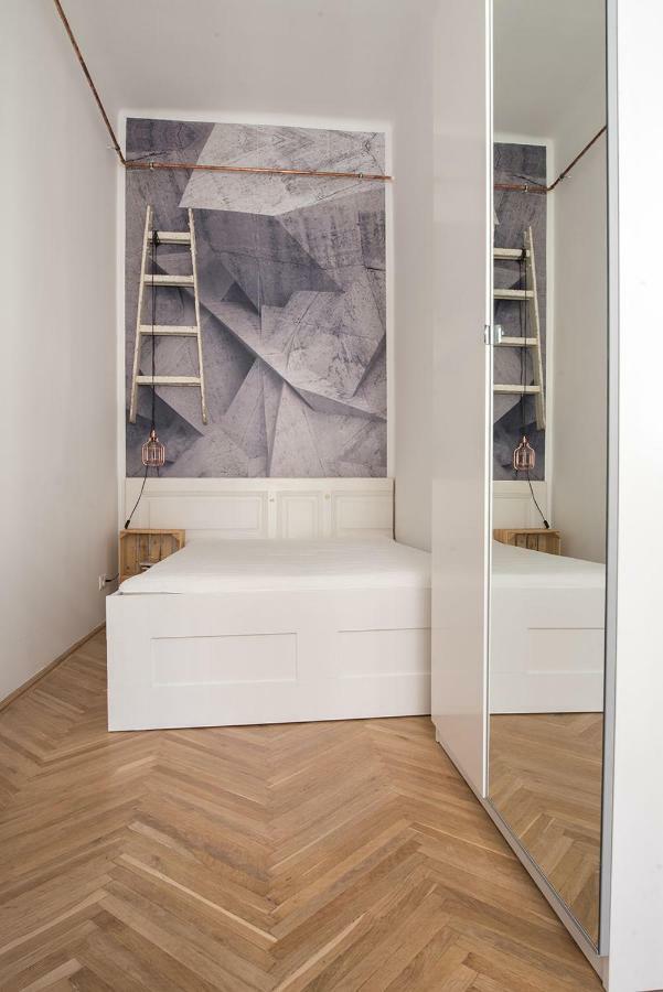 Nice "Trabi" Apartment In The City Budapest Kültér fotó