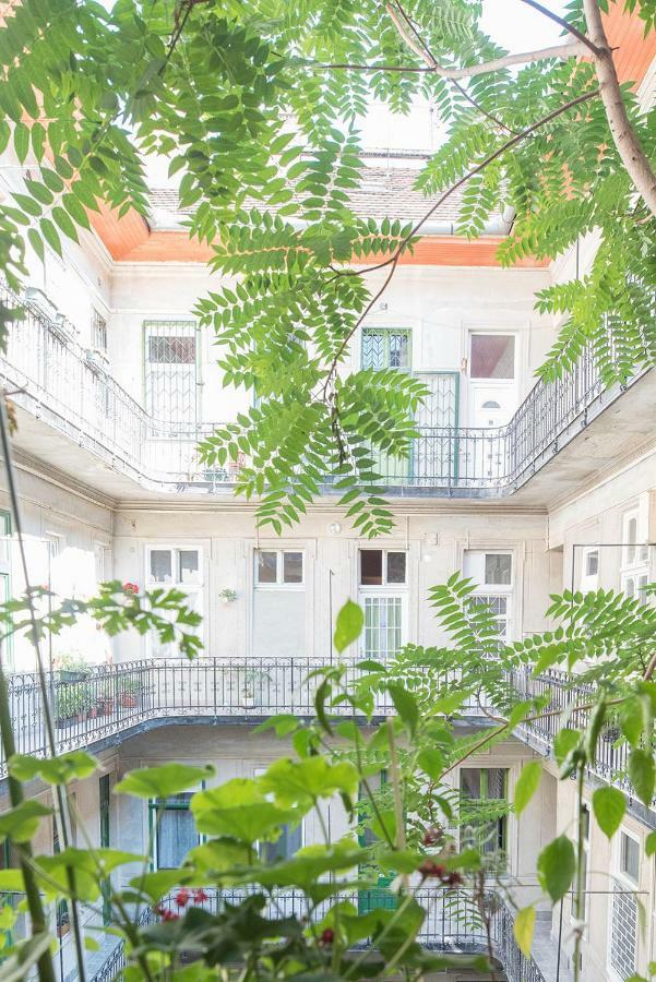 Nice "Trabi" Apartment In The City Budapest Kültér fotó